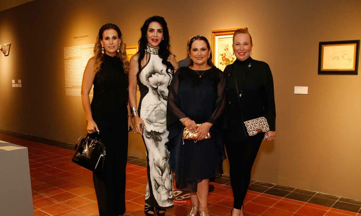 Graciela Tancredi de Flores, Martha Martínez de Ruiz, Elvira Lozano de Todd y Lorena Dávila de Rocher