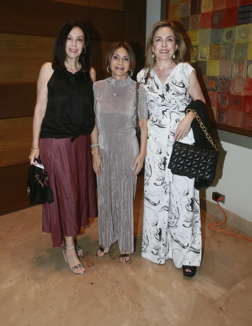 Ana Lorena Gastelum, María Elena de Martínez y Tere Sauza de Marcos. FOTO: OMAR VALDEZ