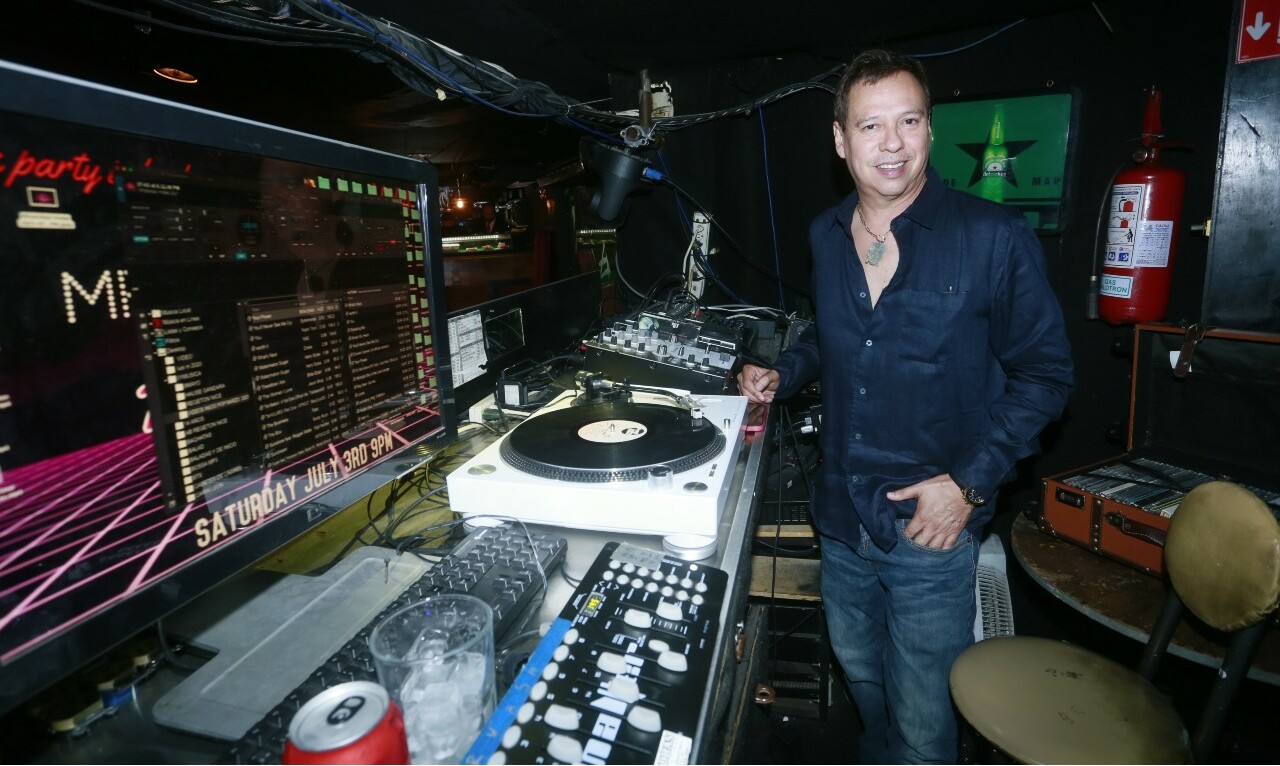 Pepe Quintero ambientó la noche con su música de DJ / Foto: Omar Valdez