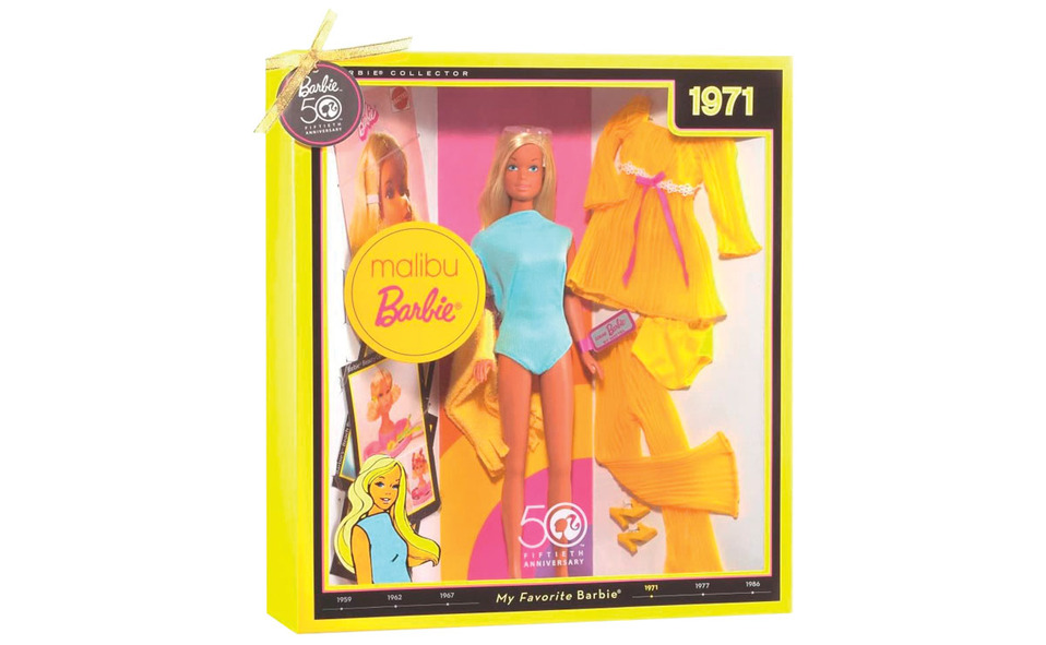 1971: Malibu Barbie es la primera con mirada al frente en vez de lateral.