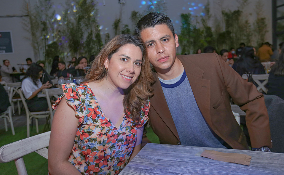 ANA LAURA GARDUÑO Y OLIVER MARTÍNEZ