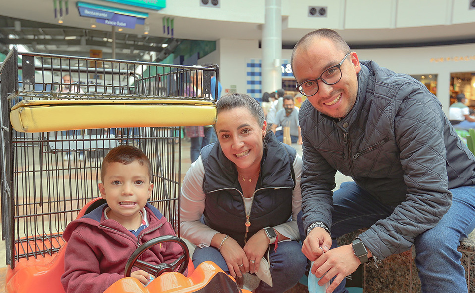 MATIAS VALDERRAMA, KARLA VALDERRAMA Y OMAR VALDERRAMA
