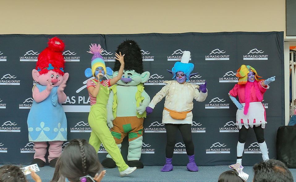 Musical de Trolls en Las Plazas Outlet Lerma