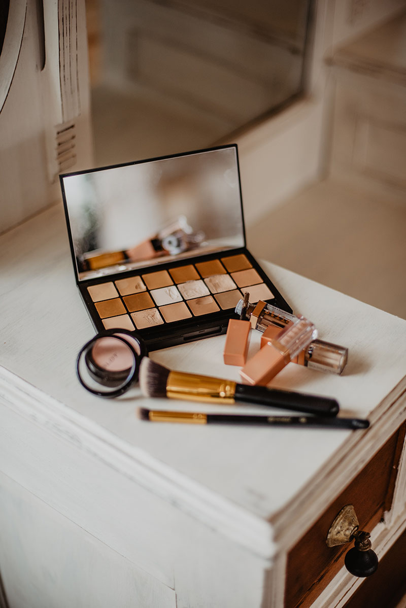 /uploads/media/2021/07/14/maquillaje-de-dia-paso-a.jpg