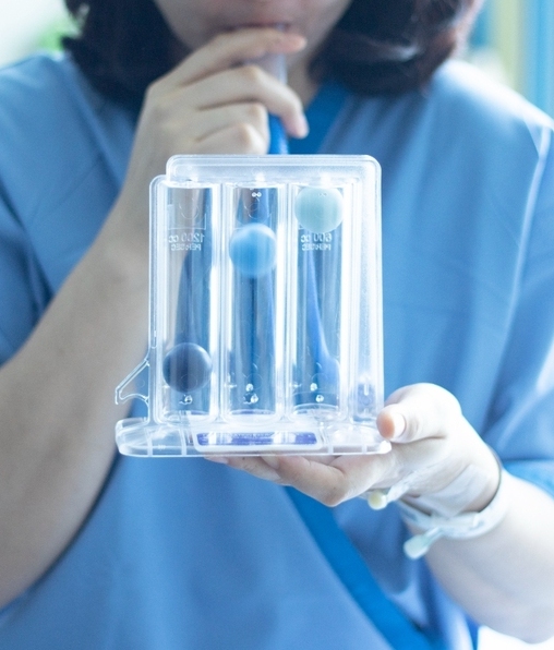 Cómo mejorar la función pulmonar con fisioterapia tras covid (Foto: Getty Images)