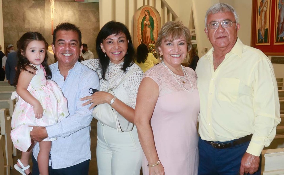 Regina Llaguno, Luis Fernando Martínez Tere Galván de Martínez, Irelda Galván de Robles y Carlos Robles / Fotos: Omar Valdez