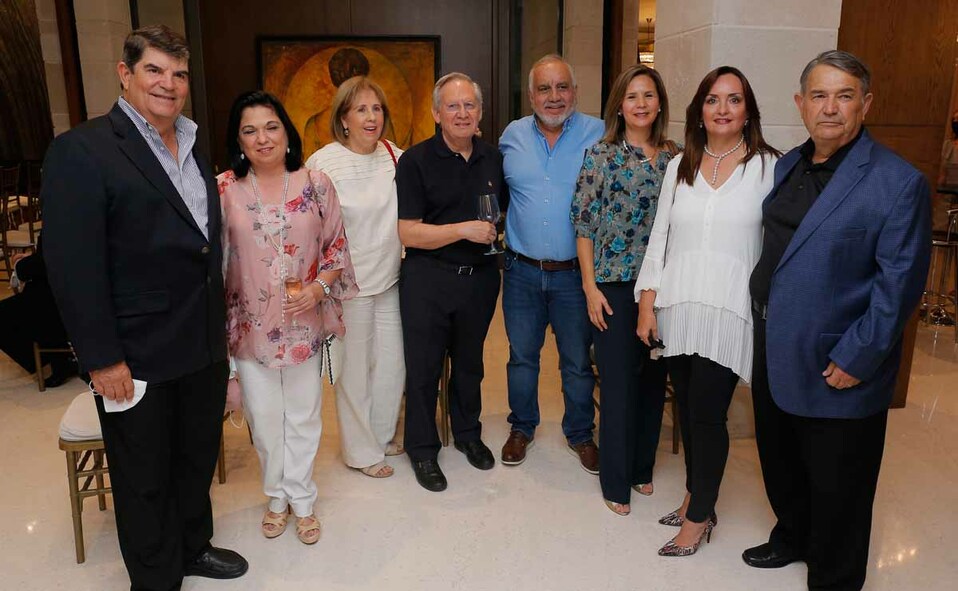 Rodolfo de la Garza, Irma Guzmán, Patricia del Real, Eduardo Iglesias, Luis Alonso González, Marcela Martínez de González, Alejandra de Garza y Da
