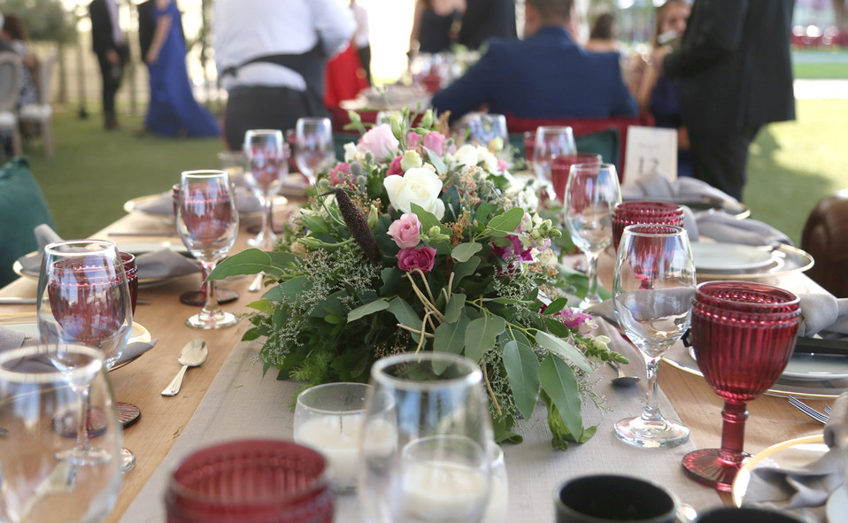 Se sirvió una deliciosa cena acompañada de vinos finos