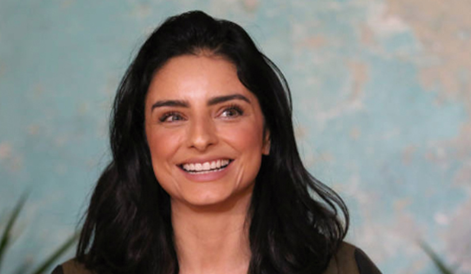 Aislinn Derbez felicita a Mich Aguilera, su hermana menor no famosa
