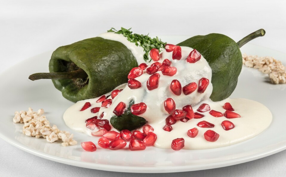 Chile en nogadas (Foto: Shutterstock).