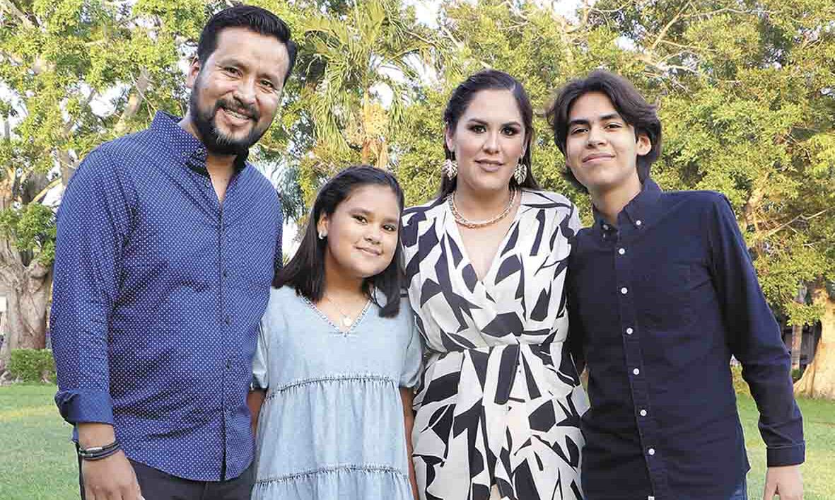 Jorge Urbina, Karol Urbina, Vero Lory y Gabriel Urbina / Fotos: Dennis Hernández