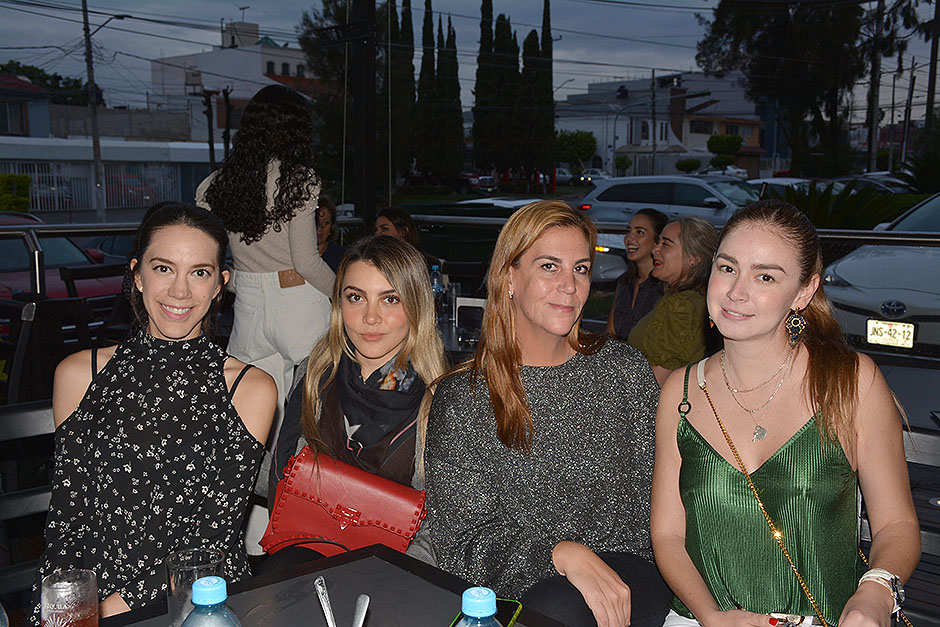 Gaby Ochoa, Daniela Esquivel, Nadia Romero y Melody Villasana