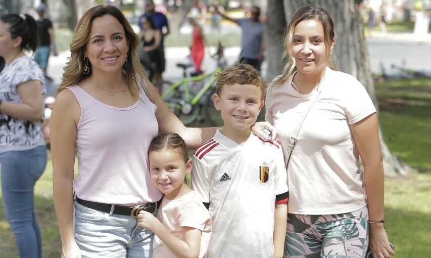 Nallely Manzano de Woolf, Olivia Woolf, Mauricio Woolf y Tete Manzano / Foto: Daniel Saldívar y Omar Valdez