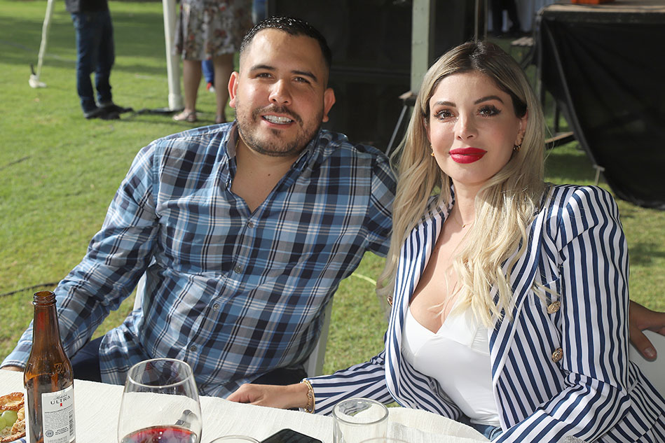 Alex Uribe y Valentina Arellano
