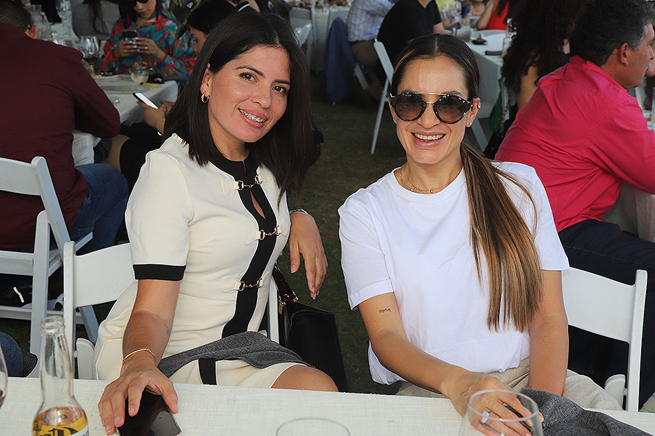 Mónica Magdaleno y Yadira Carrasco