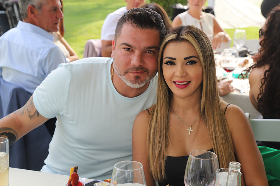 Óscar Cabeza y Claudia Ruvalcaba
