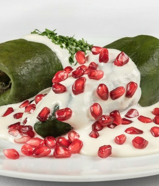 Chile en nogadas (Foto: Shutterstock).
