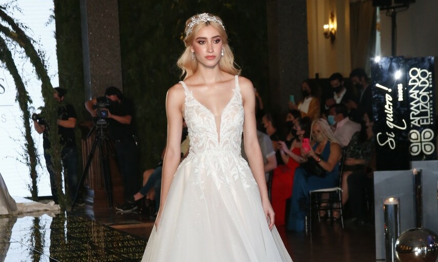Nuevos diseños de Allure Bridals se mostraron en pasarela/ Foto: Antonio Mireles