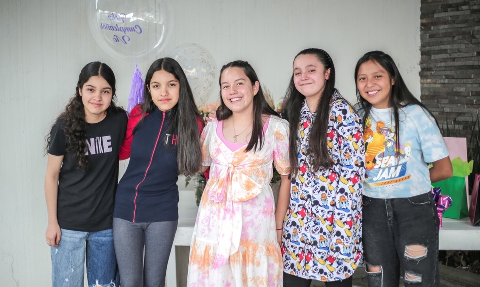 Johana Valera, Jimena Valera, Victoria Bazán, Valentina Muñoz y Renata Pérez / Foto: Carlos Dayan Aparicio.