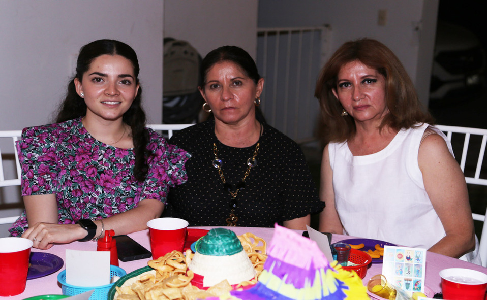 Karla, Renata y Aurora