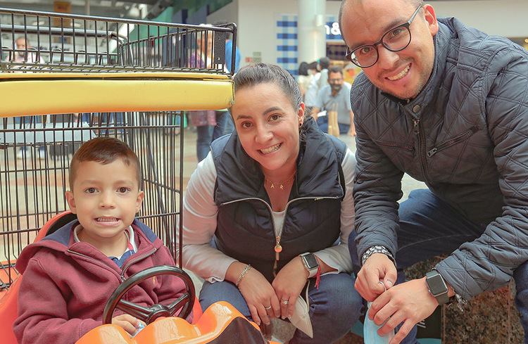 MATIAS VALDERRAMA, KARLA VALDERRAMA Y OMAR VALDERRAMA