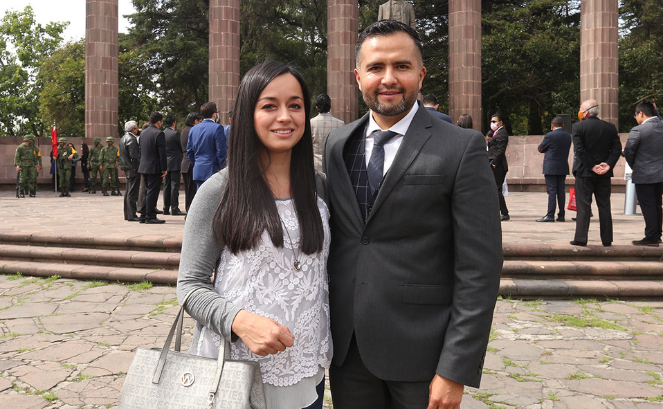 CECILIA ESPINOSA Y ENRIQUE MARTINEZ