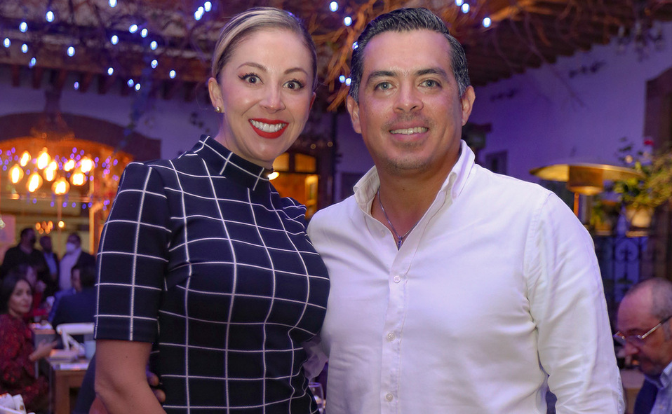 RUTH SANTANA Y VíCTOR DOMÍNGUEZ