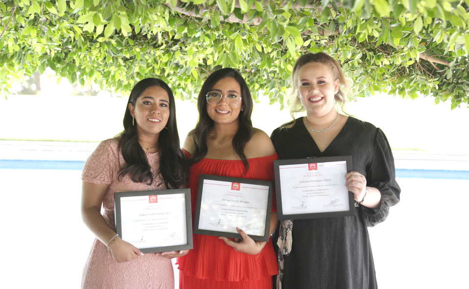 Andrea, Andrea y Estefanía