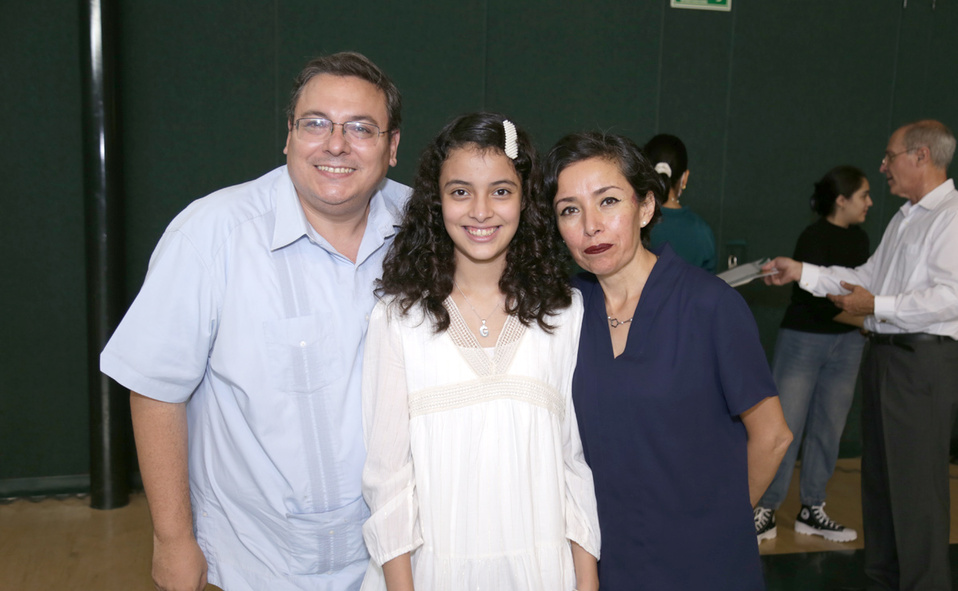 Arturo, Gaby y Ana