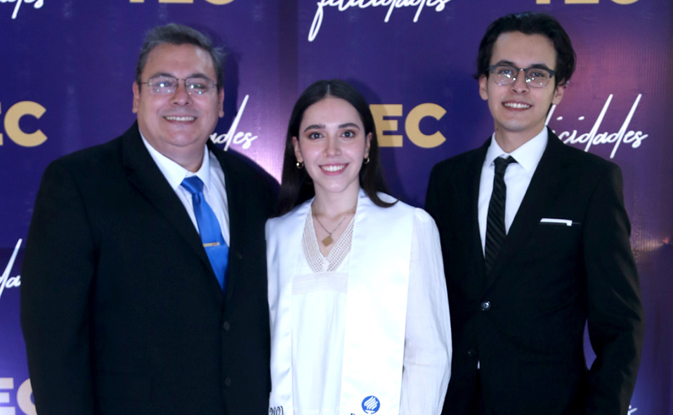 Arturo, Michelle y Daniel