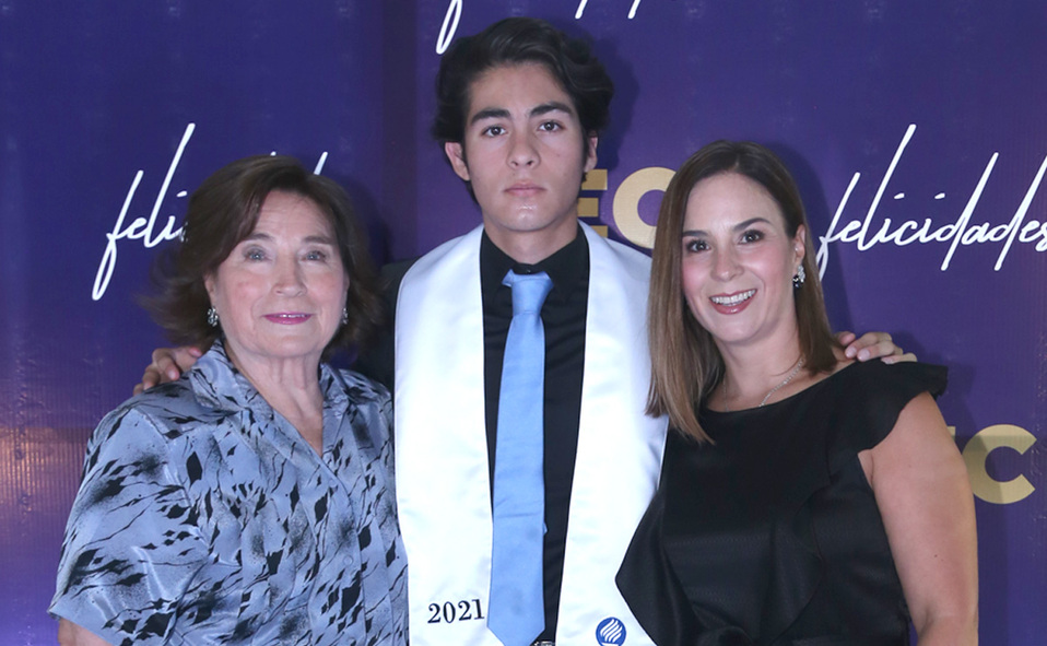 Doris, Javier y Valeria