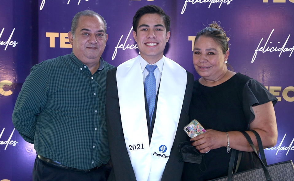 Eduardo, Andrés y Leticia