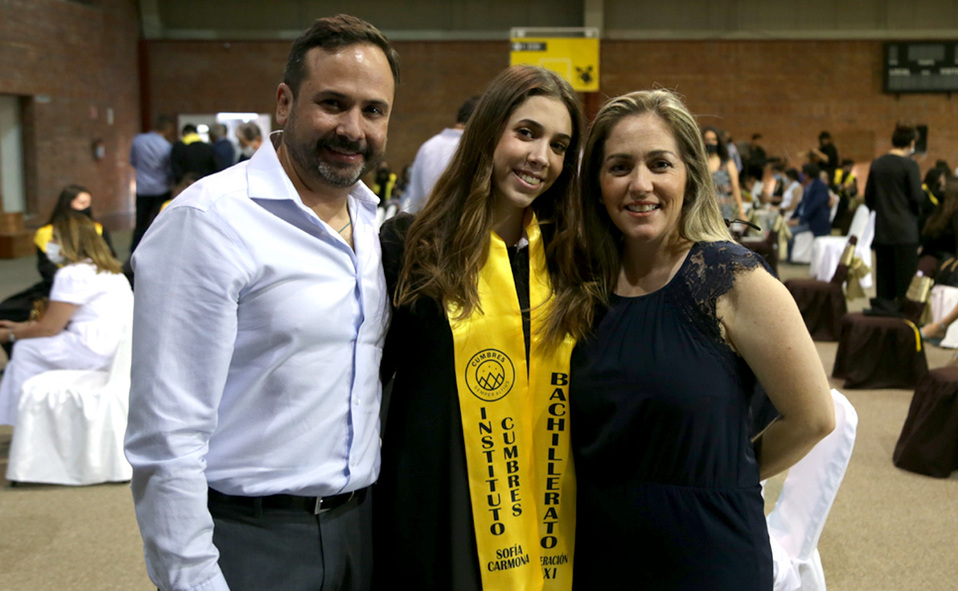 Eduardo, Sofía y Marcela