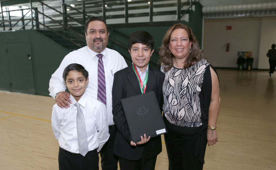 Jesús, Emiliano, Claudio y Claudia