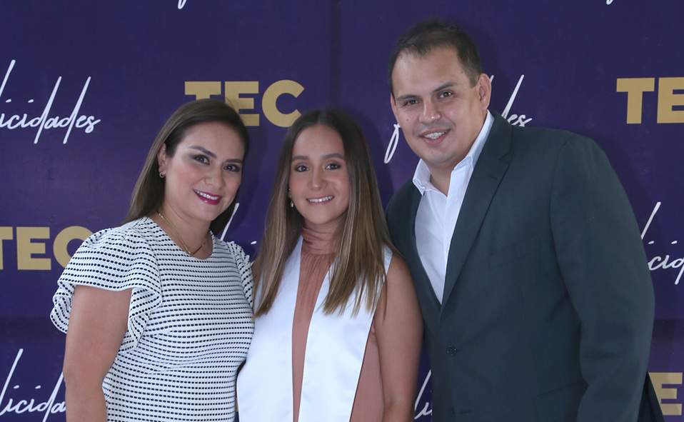 Lorena, América y Ricardo