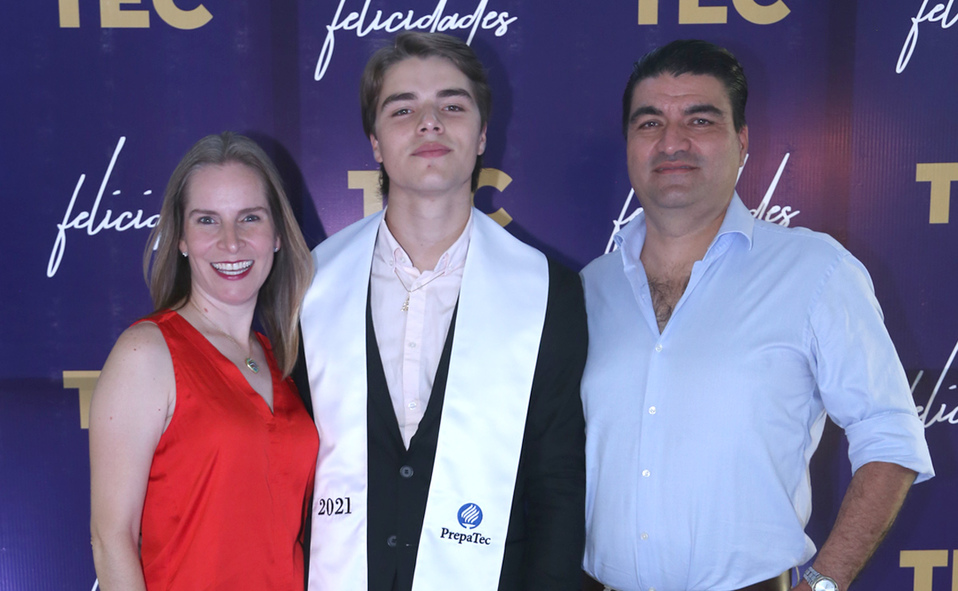 Lucero, Hassan y Jesús