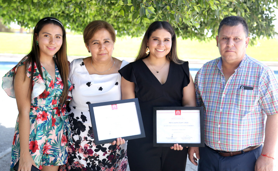 Luz Elena, Luz Elena, María de Lourdes y Octavio