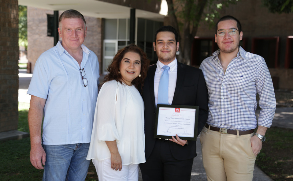 Marcial, Emilú, Marcial y Eduardo
