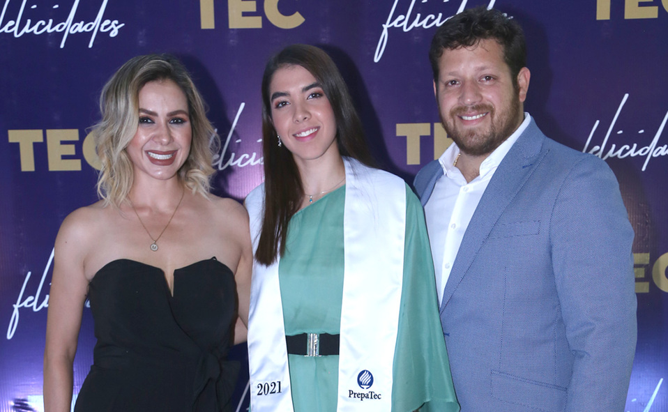 Martha, María Paula y José