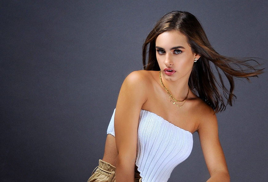 Priscila González Chousal nos da sus tips infalibles para lucir en tendencia este verano (Foto: Jesús Marín Fotografía)