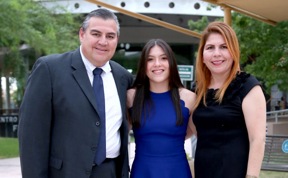 Ricardo, Valentina y Carmen