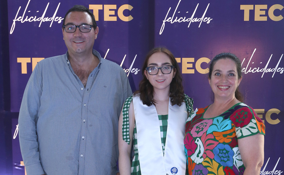 Sergio, María del Pilar y María del Pilar