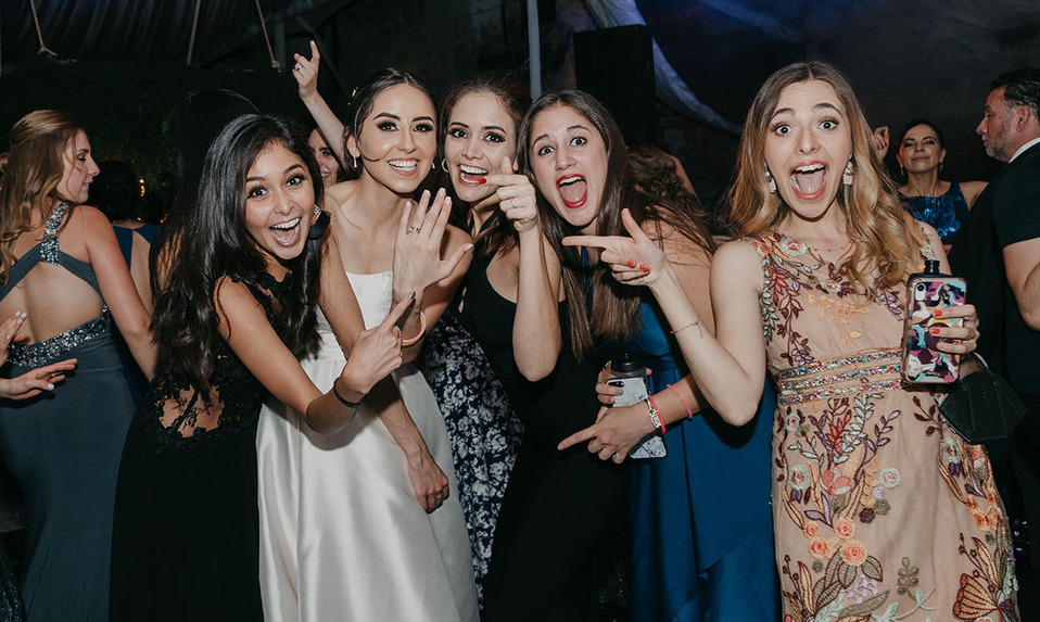Adriana Huertas, Ana Lucía Linares, Paola Dávila, Paola Solís y May de la Mora