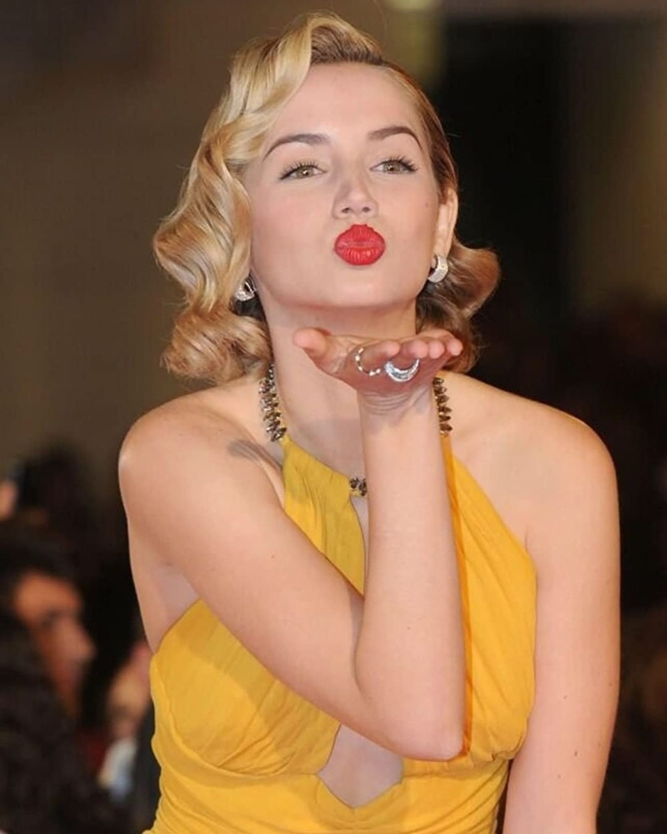 ANA DE ARMAS
