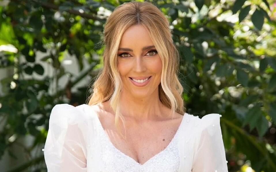 Shanik Aspe y su esposo Mauricio Odiardi en el bautizo de su hija Carlotta (Foto: Instagram).