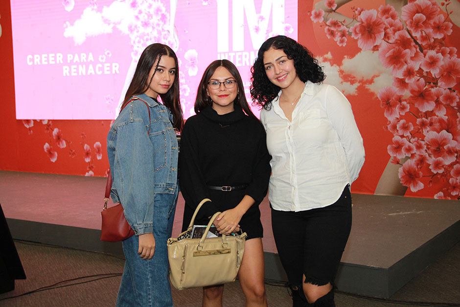 Estefanía Luna, Victoria Lomelí y Andrea González.
