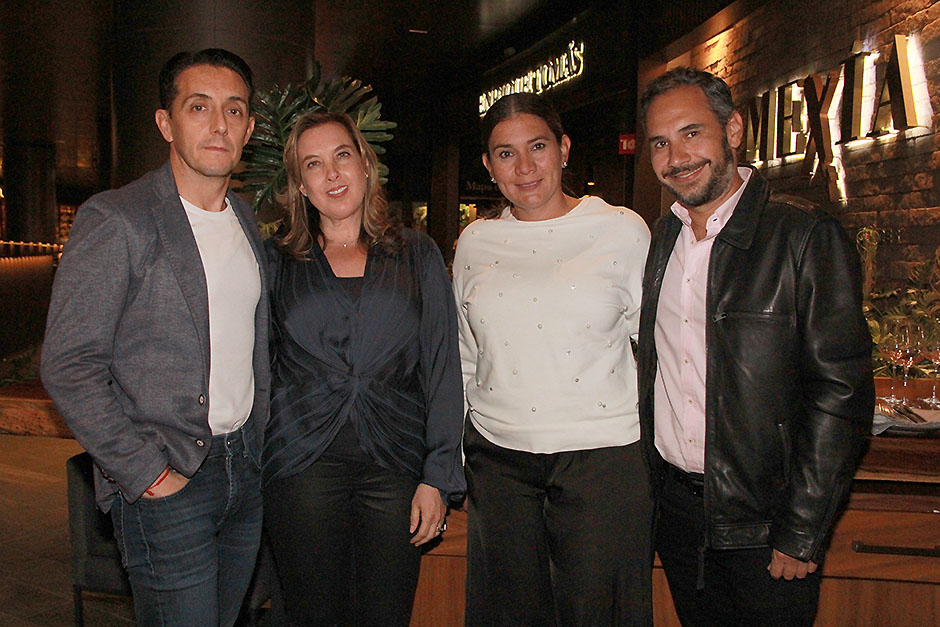 Fernando Arroniz, Paola Montelongo, Gaby Ruíz y Carlos González