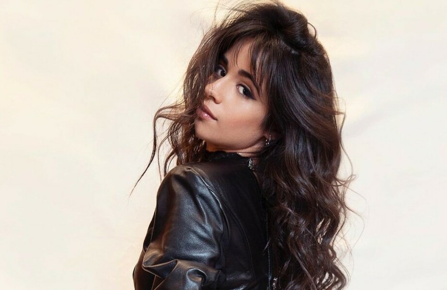 Camila Cabello y el bikini rojo que te ayudará a enfrentar tus inseguridades (Foto: Instagram)