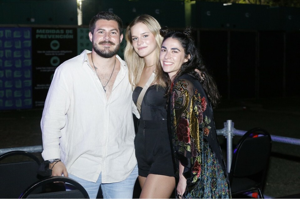 Diego Rule, Miranda Cangas y Paula Espinosa. FOTO: DANIEL SALDÍVAR