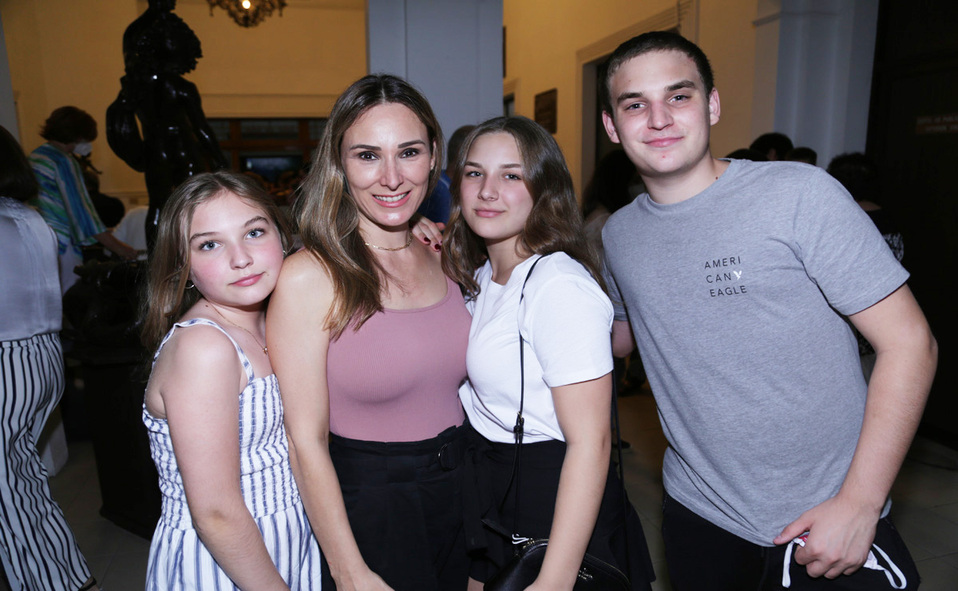 Fátima, Rosario, Ana Carmen y José Andrés
